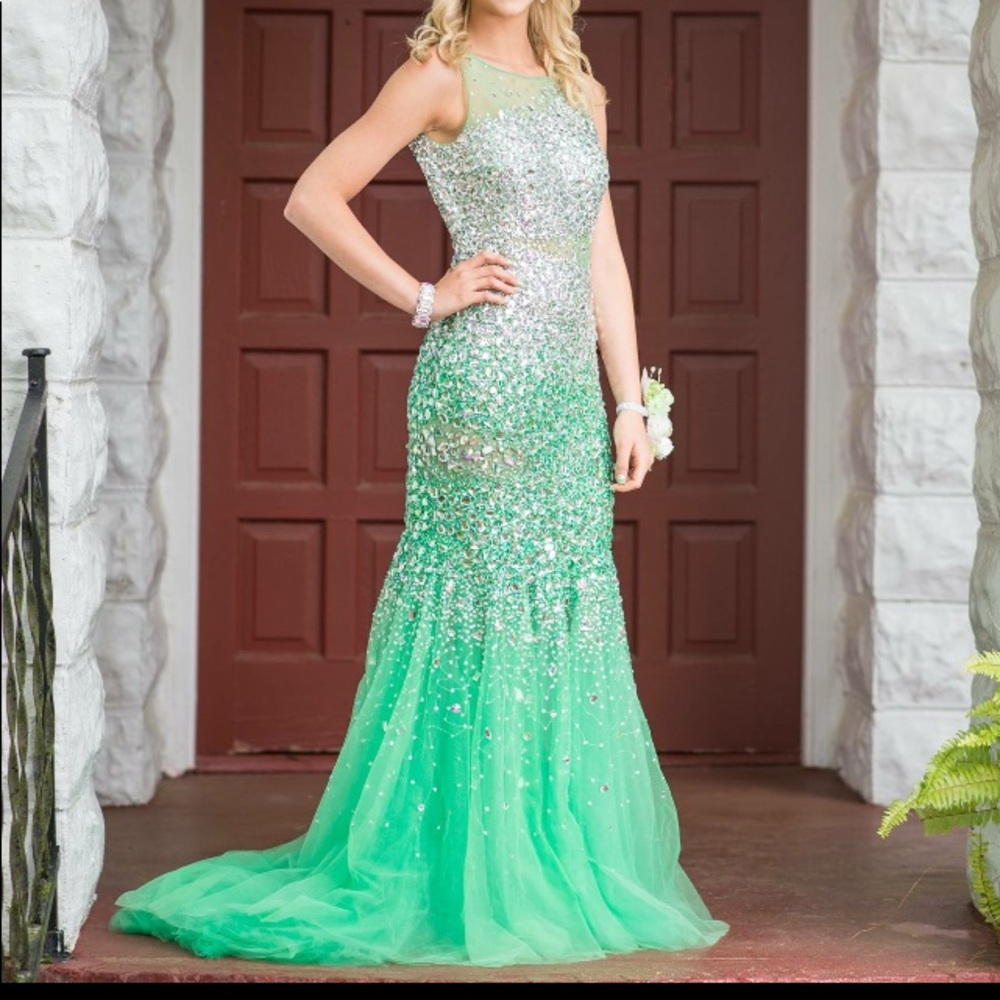 Prom dress